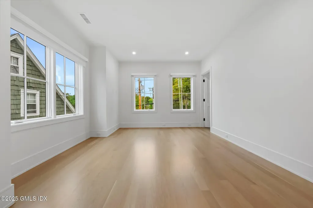 187 Field Point Road Greenwich CT 06830