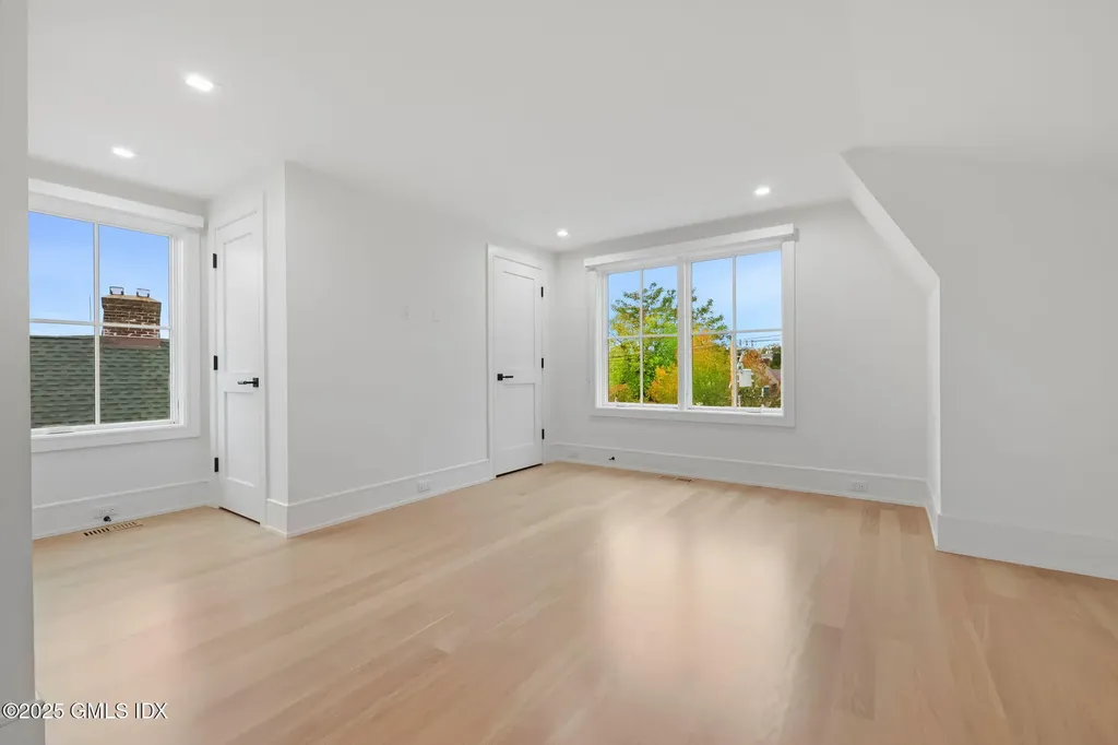 187 Field Point Road Greenwich CT 06830