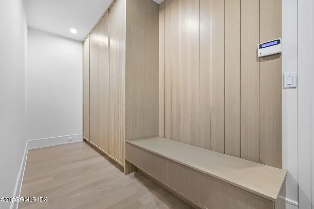 187 Field Point Road Greenwich CT 06830