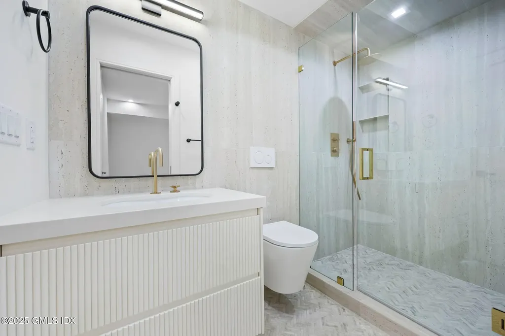 187 Field Point Road Greenwich CT 06830