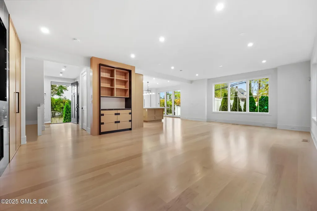 187 Field Point Road Greenwich CT 06830