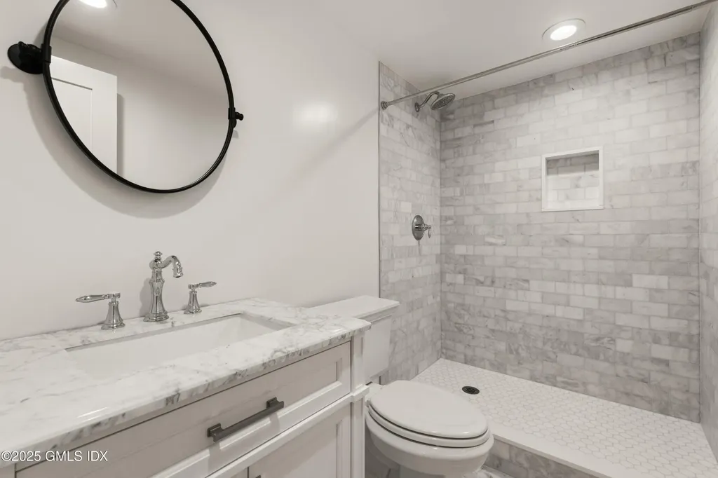 48 Meyer Place Riverside CT 06878