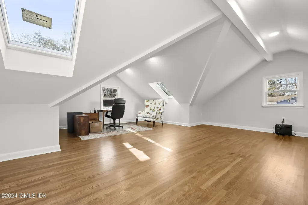 87 Bartina Lane Stamford CT 06902