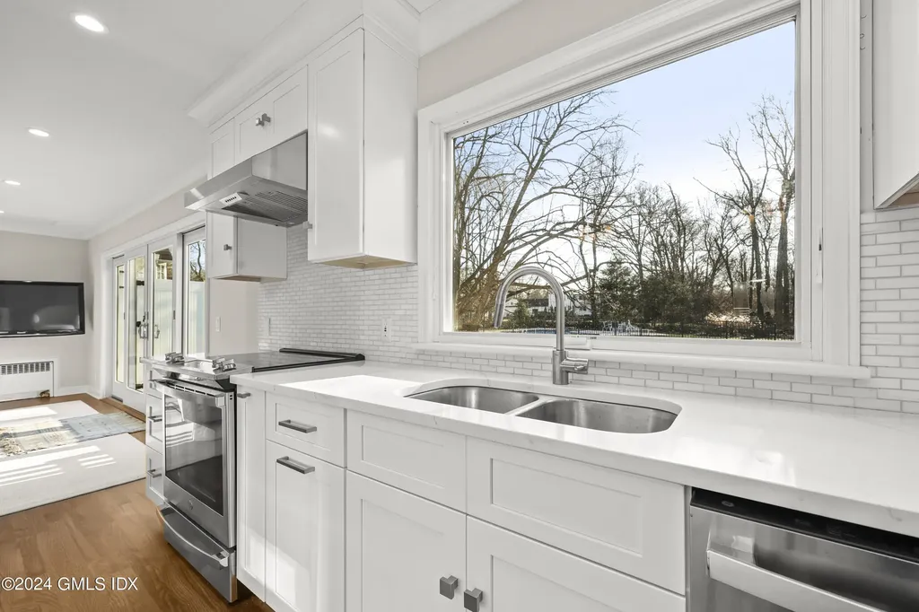 87 Bartina Lane Stamford CT 06902