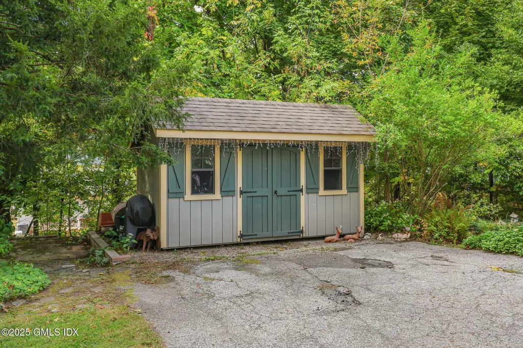 39 Homestead Road Greenwich CT 06831