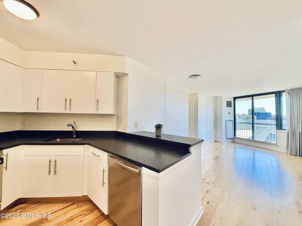 25 Forest Street Stamford CT 06901