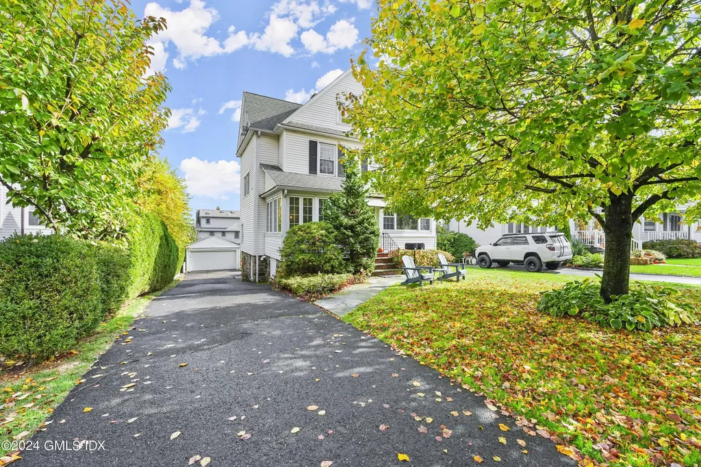 41 Ridge Street Greenwich CT 06830