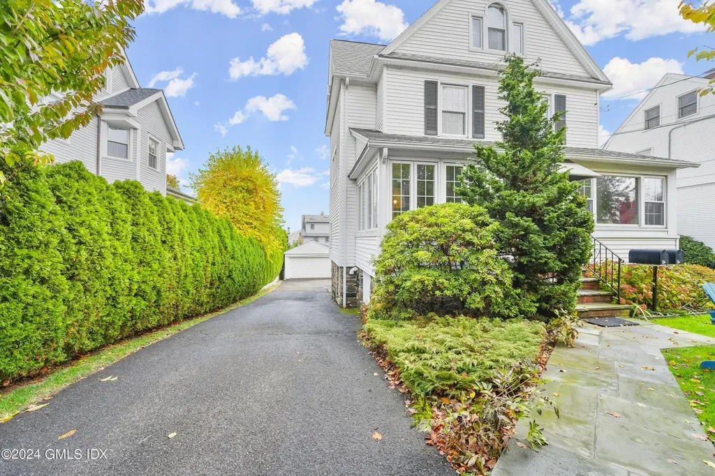 41 Ridge Street Greenwich CT 06830