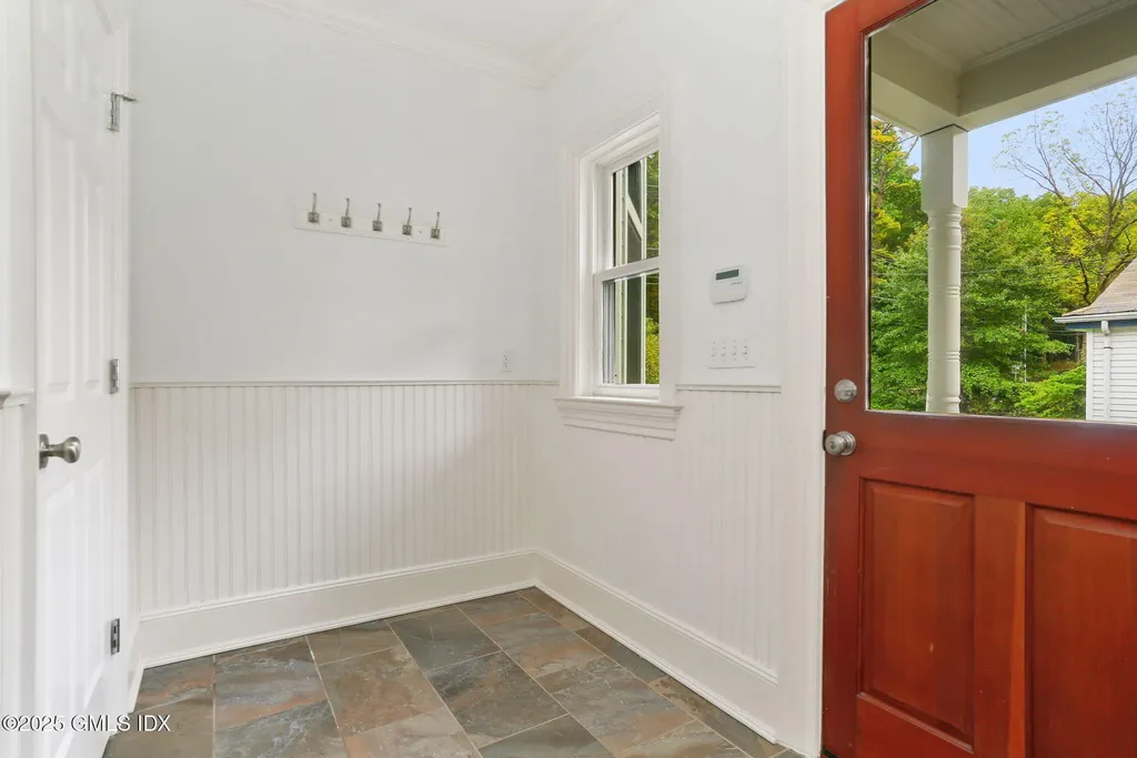 11 Harding Road Old Greenwich CT 06870