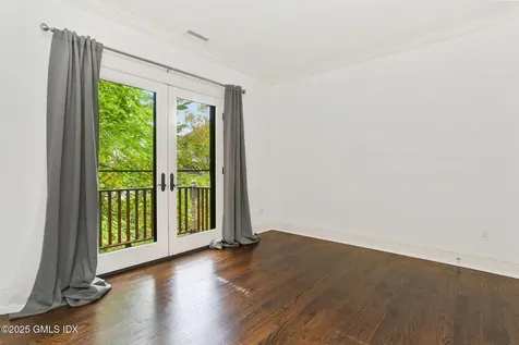 11 Harding Road Old Greenwich CT 06870