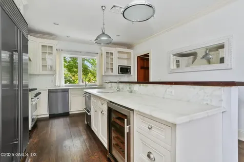 11 Harding Road Old Greenwich CT 06870