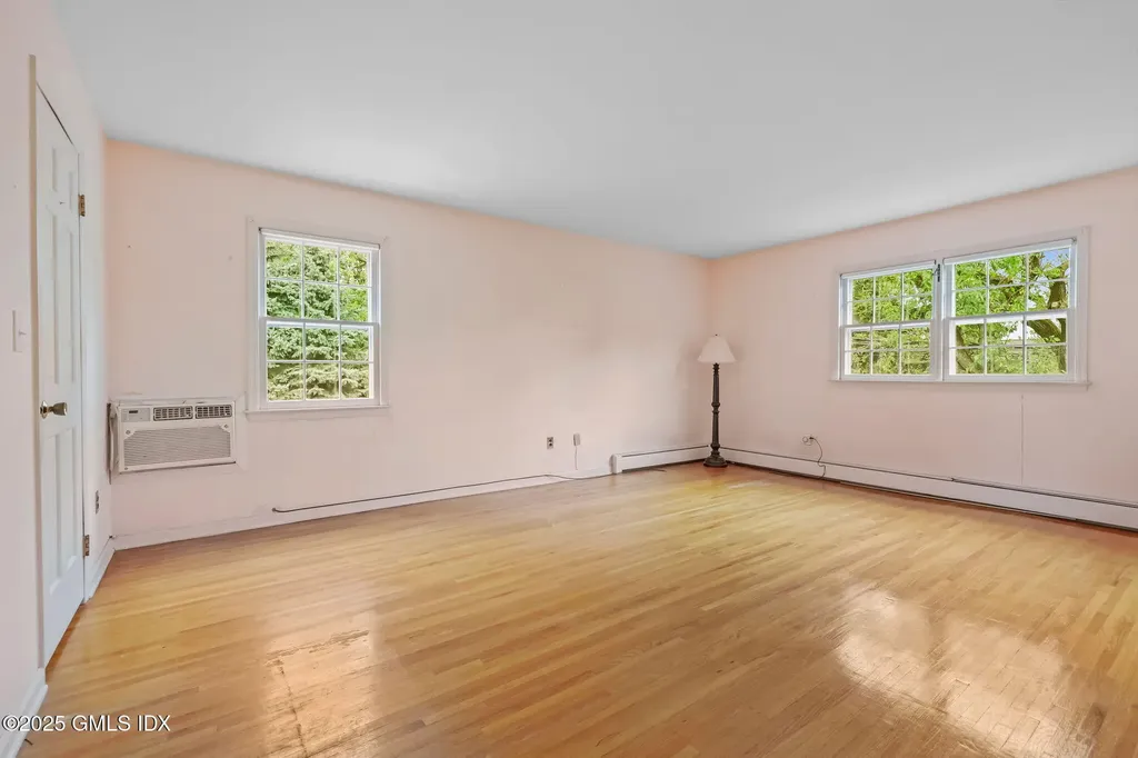 137 Shore Road Old Greenwich CT 06870