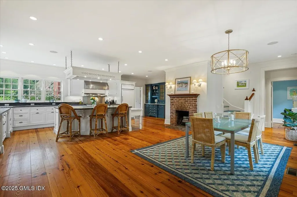 203 Riverside Avenue Riverside CT 06878