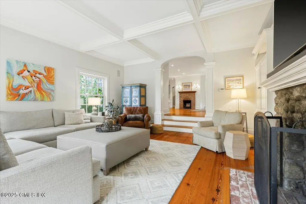 203 Riverside Avenue Riverside CT 06878