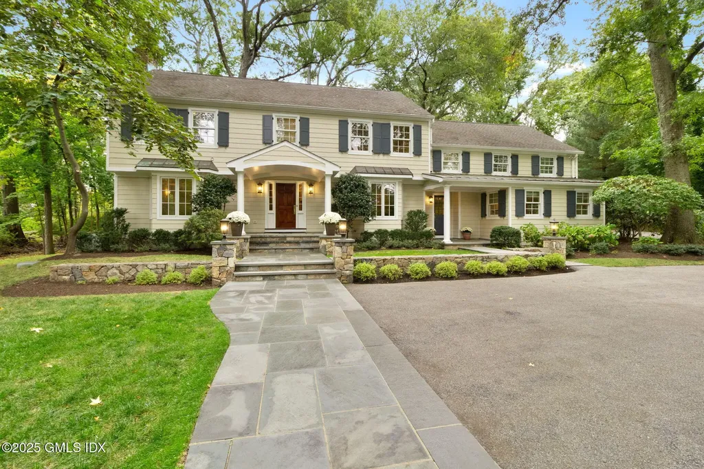 44 Indian Head Road Riverside CT 06878