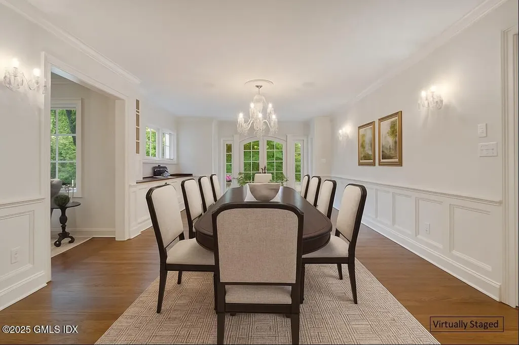 44 Indian Head Road Riverside CT 06878