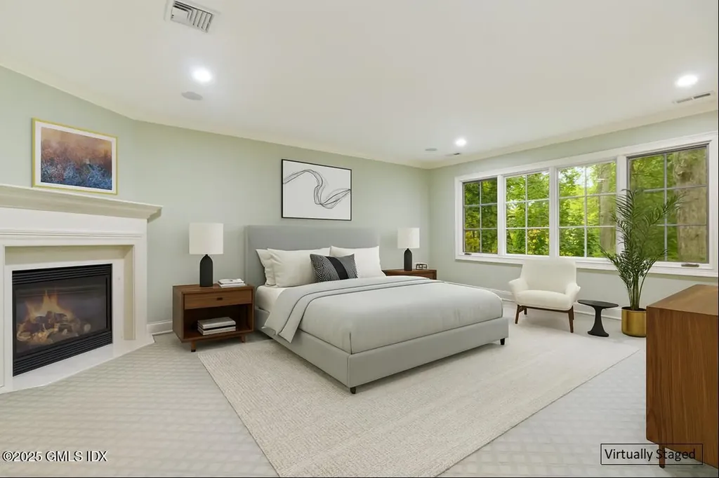 44 Indian Head Road Riverside CT 06878