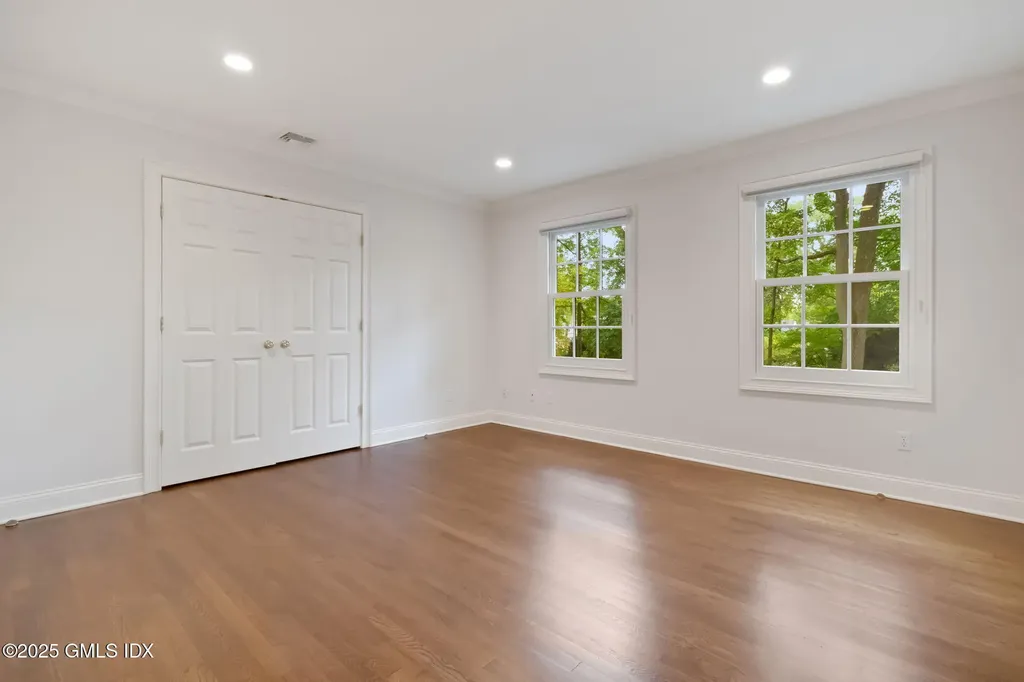 44 Indian Head Road Riverside CT 06878