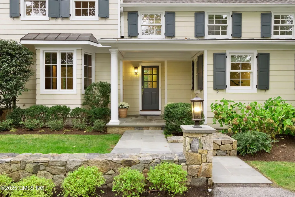 44 Indian Head Road Riverside CT 06878