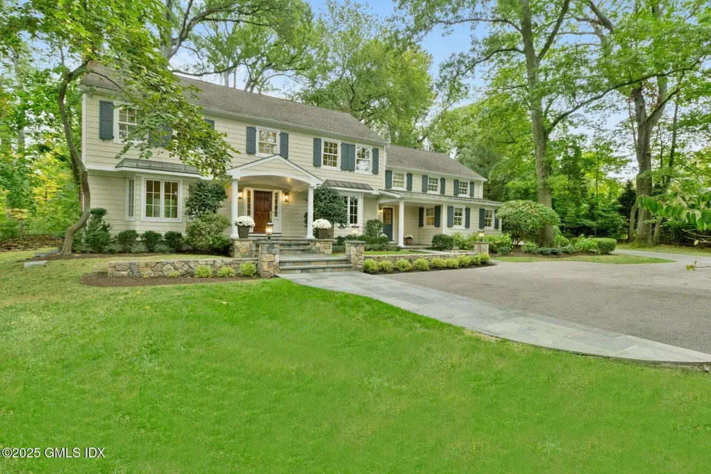 44 Indian Head Road Riverside CT 06878