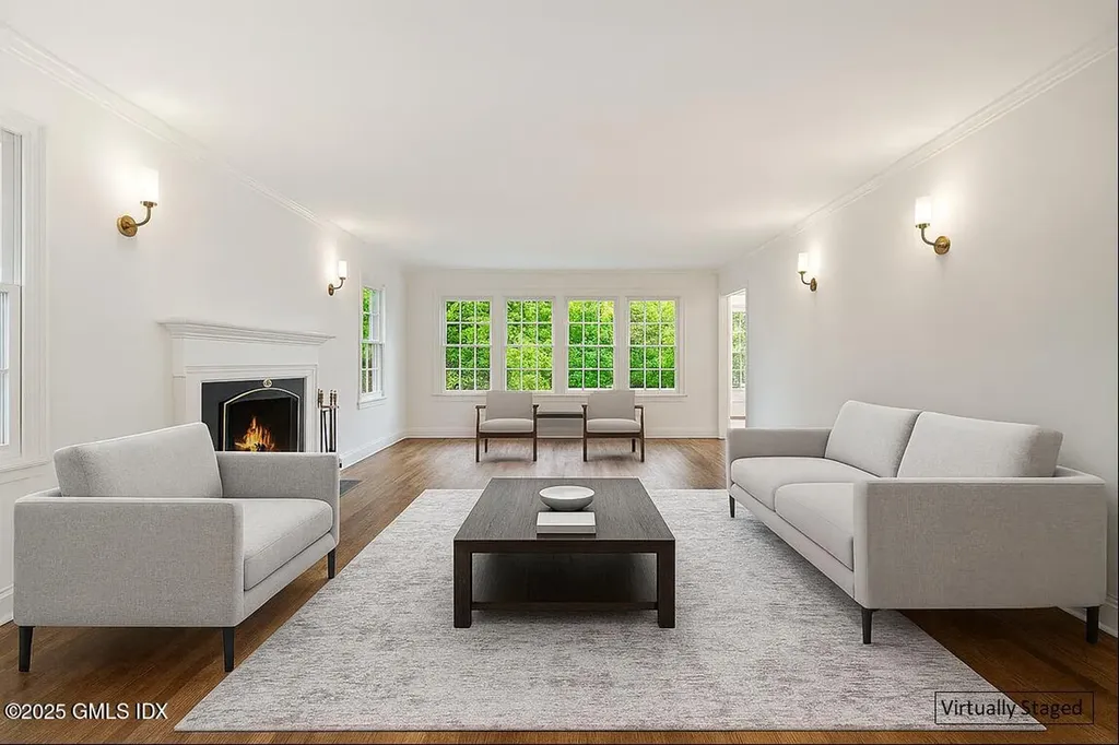 44 Indian Head Road Riverside CT 06878