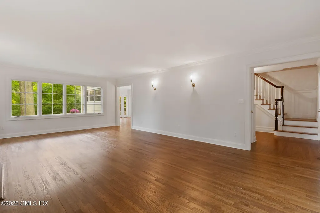 44 Indian Head Road Riverside CT 06878