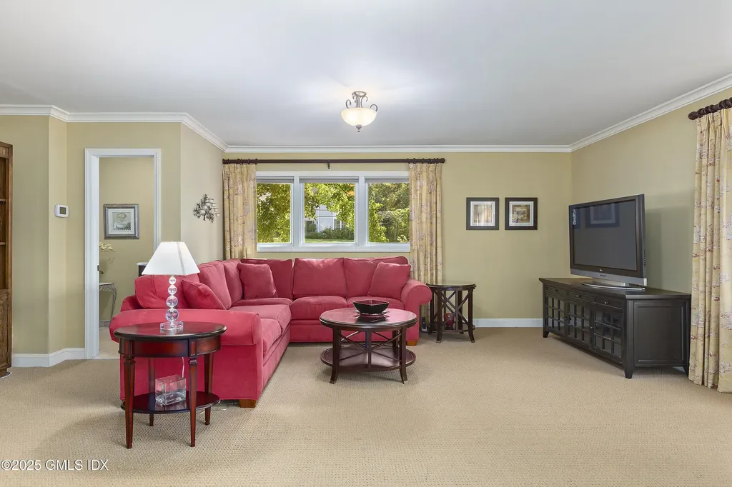 46 Stonehedge Drive South Greenwich CT 06831