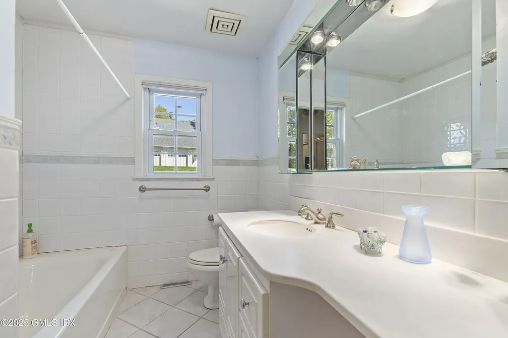 46 Stonehedge Drive South Greenwich CT 06831