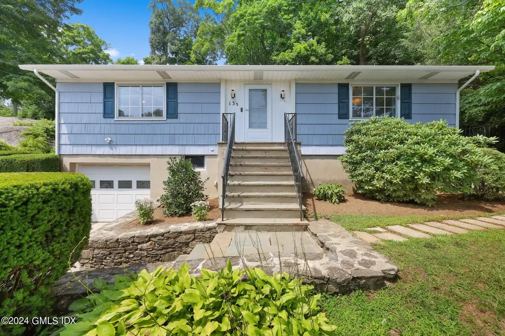 13 1/2 Hickory Drive Greenwich CT 06831