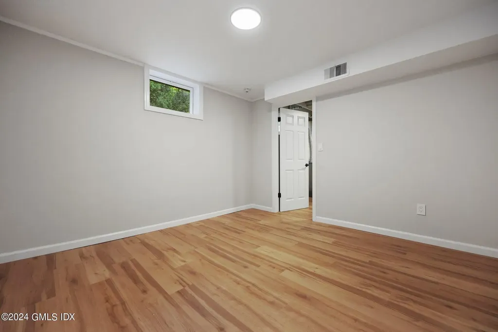 13 1/2 Hickory Drive Greenwich CT 06831