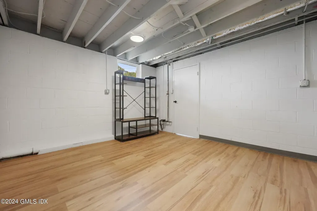 13 1/2 Hickory Drive Greenwich CT 06831