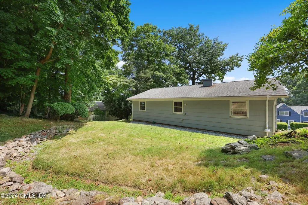 13 1/2 Hickory Drive Greenwich CT 06831