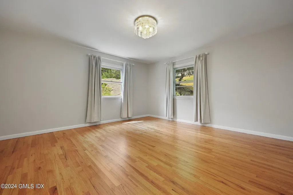 13 1/2 Hickory Drive Greenwich CT 06831