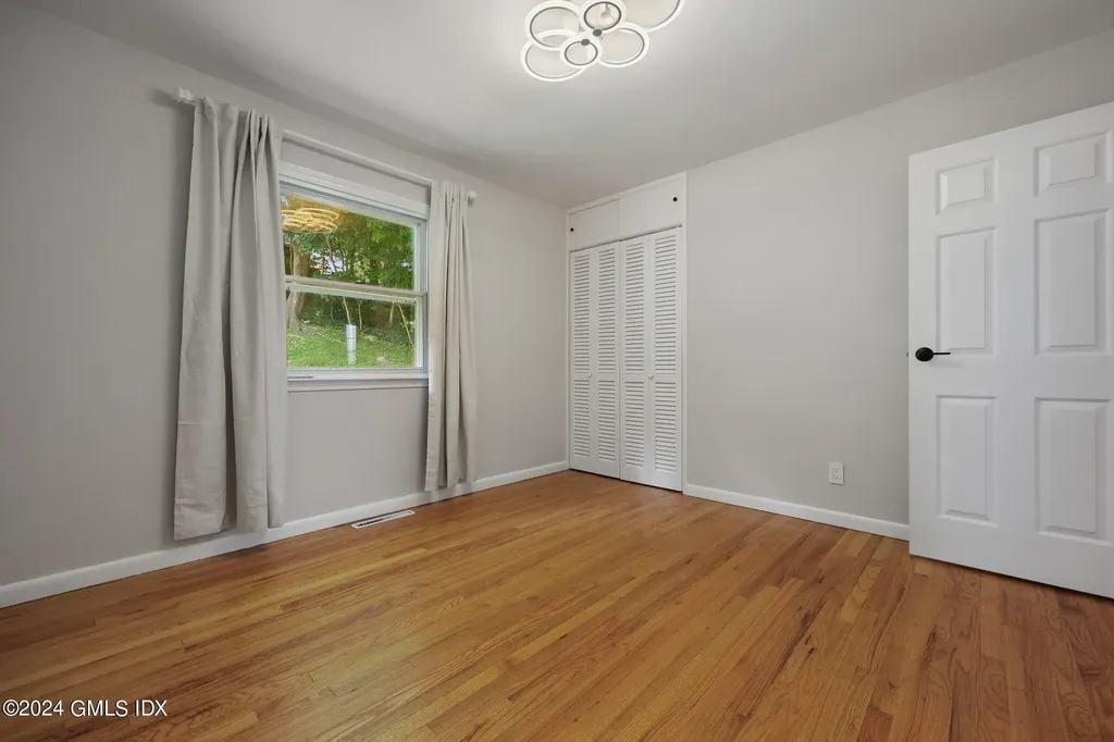 13 1/2 Hickory Drive Greenwich CT 06831