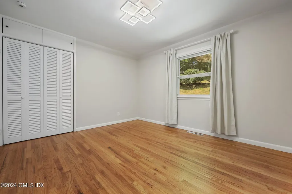 13 1/2 Hickory Drive Greenwich CT 06831