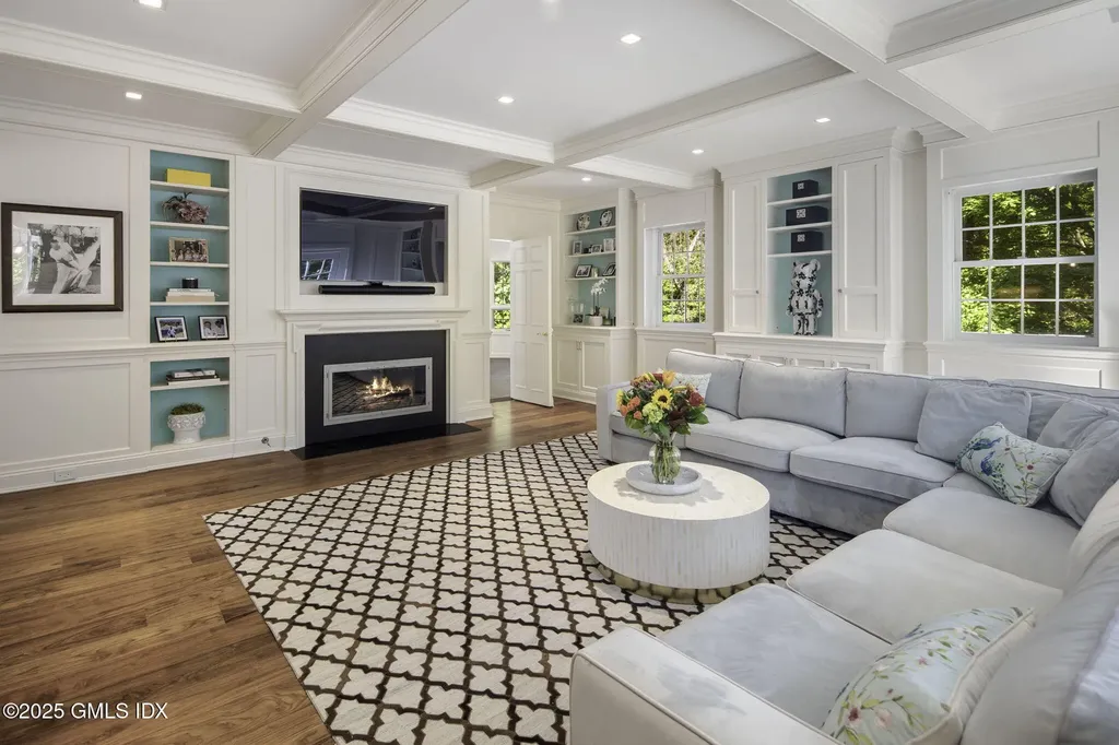 177 Long Close Road Stamford CT 06902