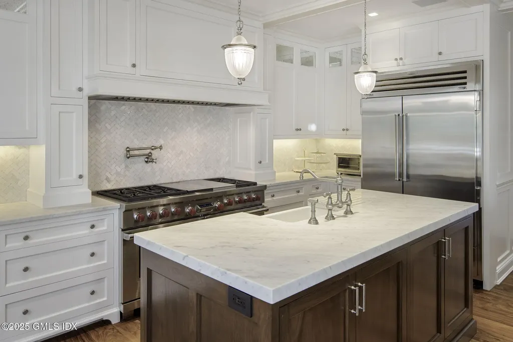 177 Long Close Road Stamford CT 06902