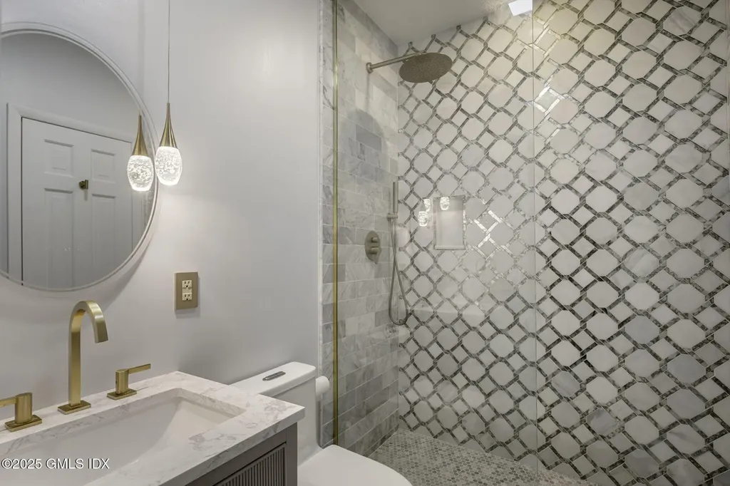 177 Long Close Road Stamford CT 06902