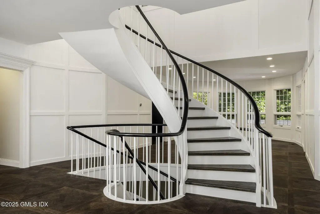 177 Long Close Road Stamford CT 06902