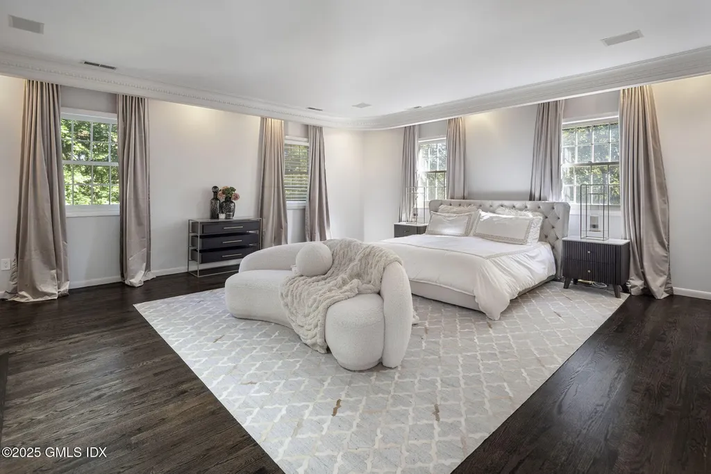 177 Long Close Road Stamford CT 06902