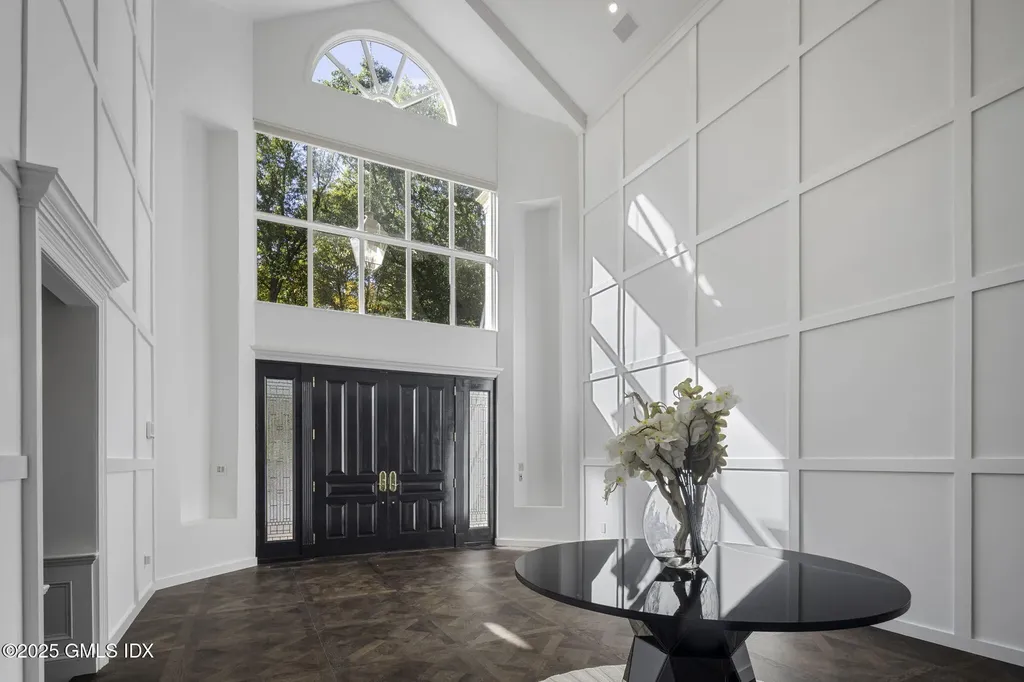 177 Long Close Road Stamford CT 06902