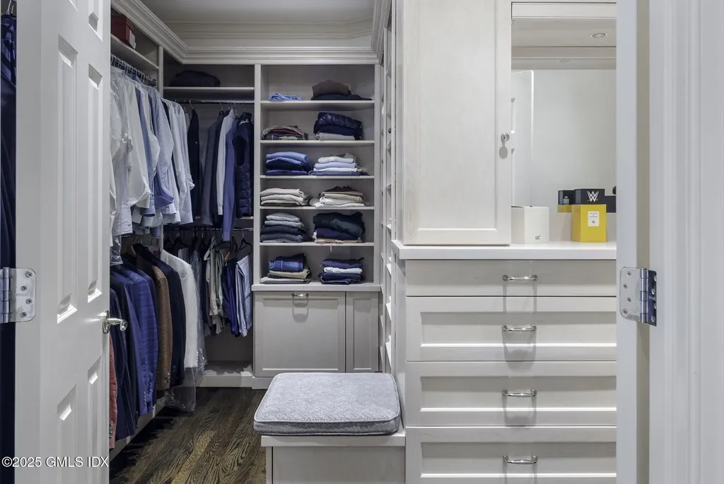 177 Long Close Road Stamford CT 06902