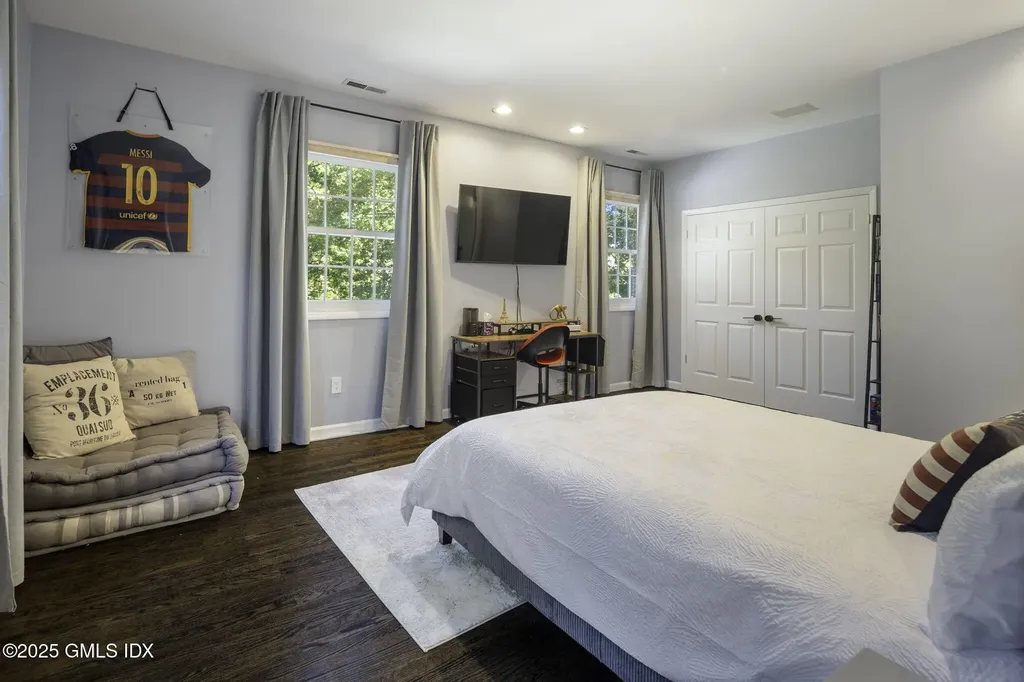 177 Long Close Road Stamford CT 06902