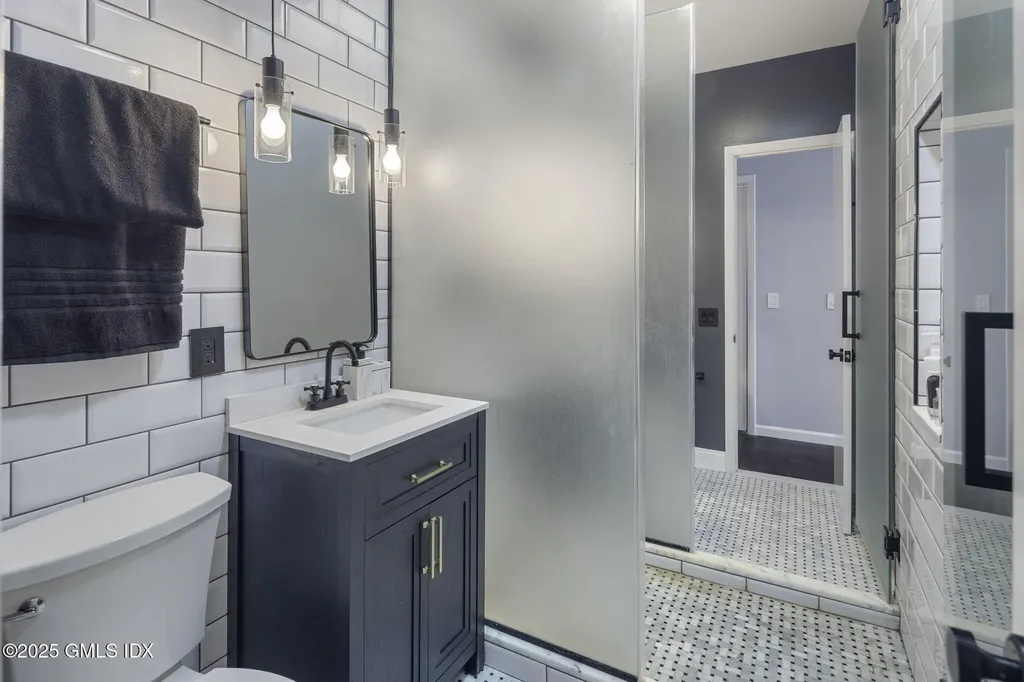 177 Long Close Road Stamford CT 06902