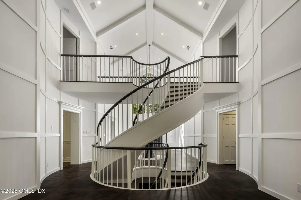 177 Long Close Road Stamford CT 06902