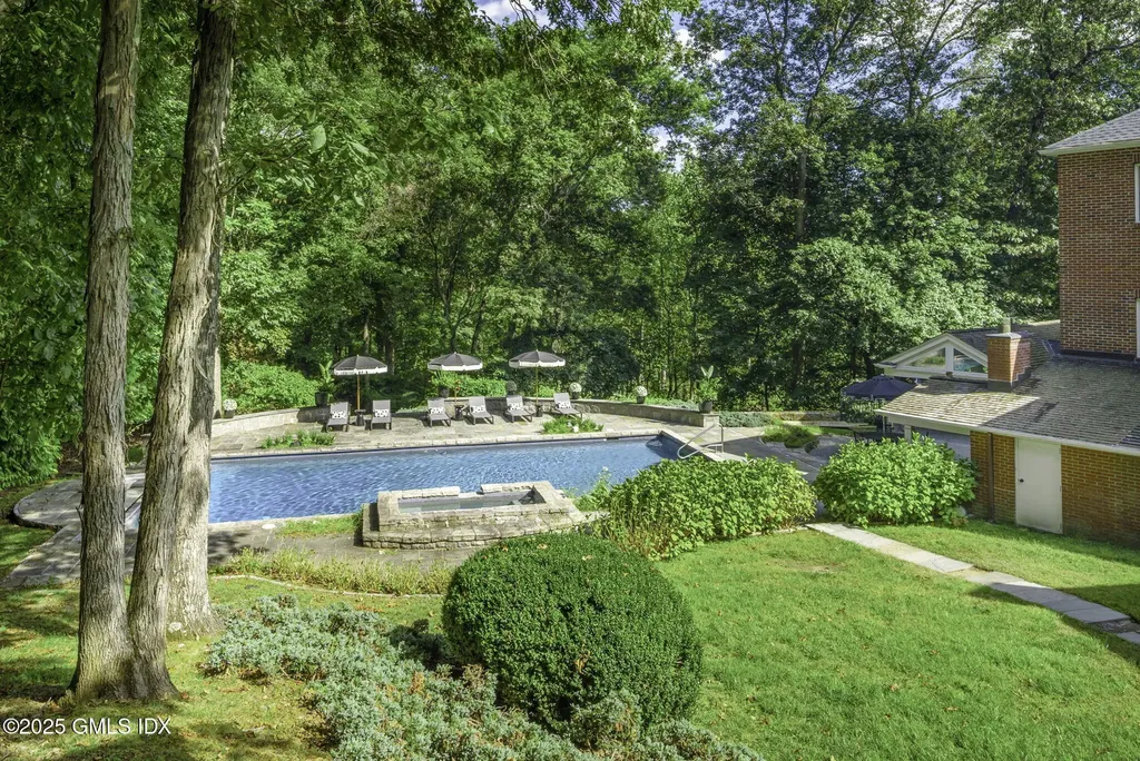 177 Long Close Road Stamford CT 06902