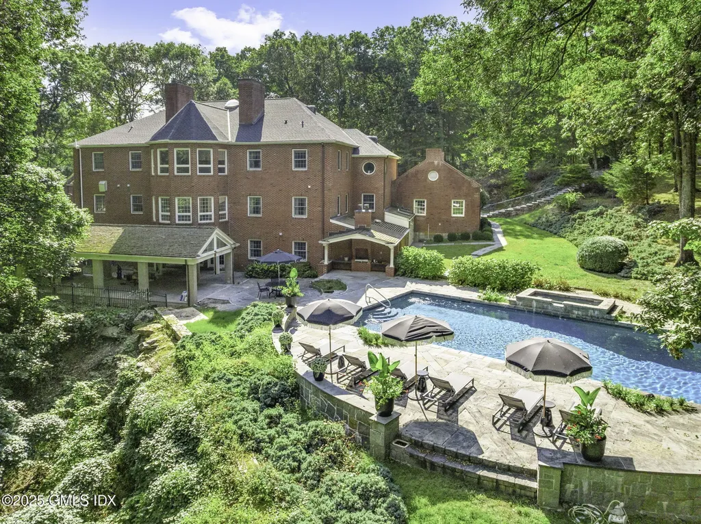 177 Long Close Road Stamford CT 06902