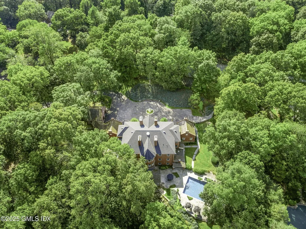 177 Long Close Road Stamford CT 06902