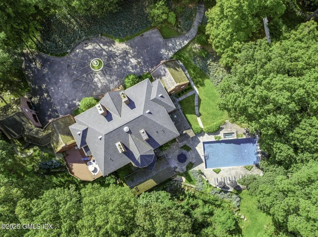 177 Long Close Road Stamford CT 06902