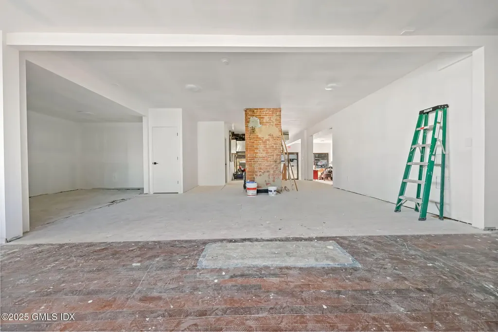 10 N Water Street Greenwich CT 06830